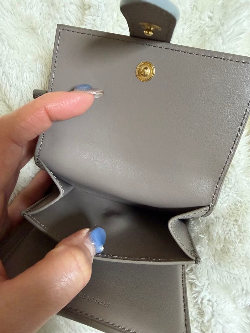 美品 CELINE グレー 二つ折り財布 保存袋付き