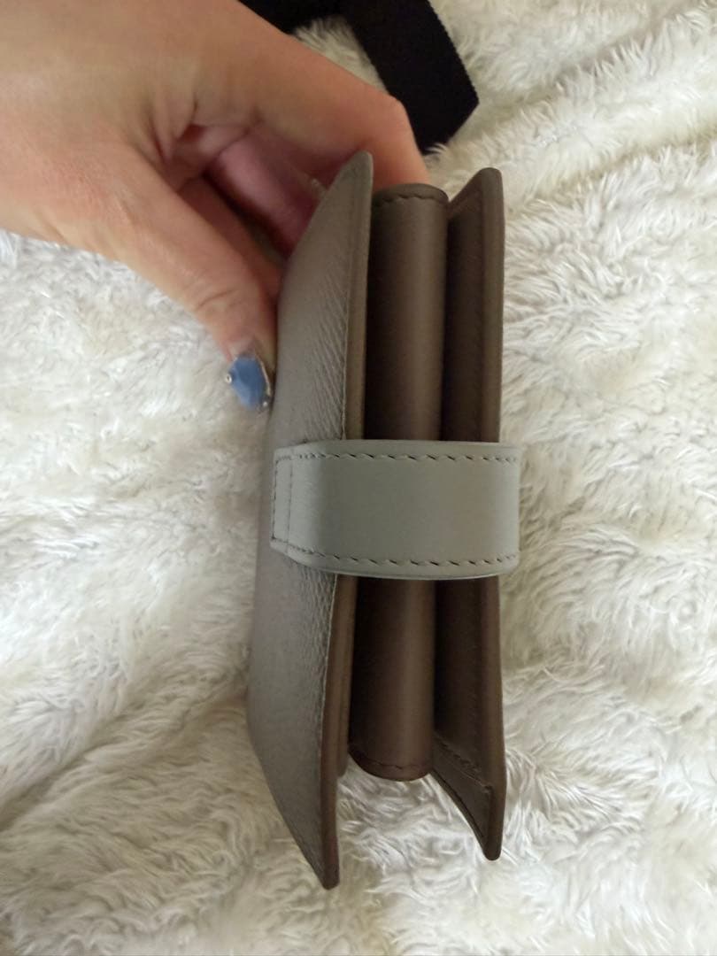 美品 CELINE グレー 二つ折り財布 保存袋付き