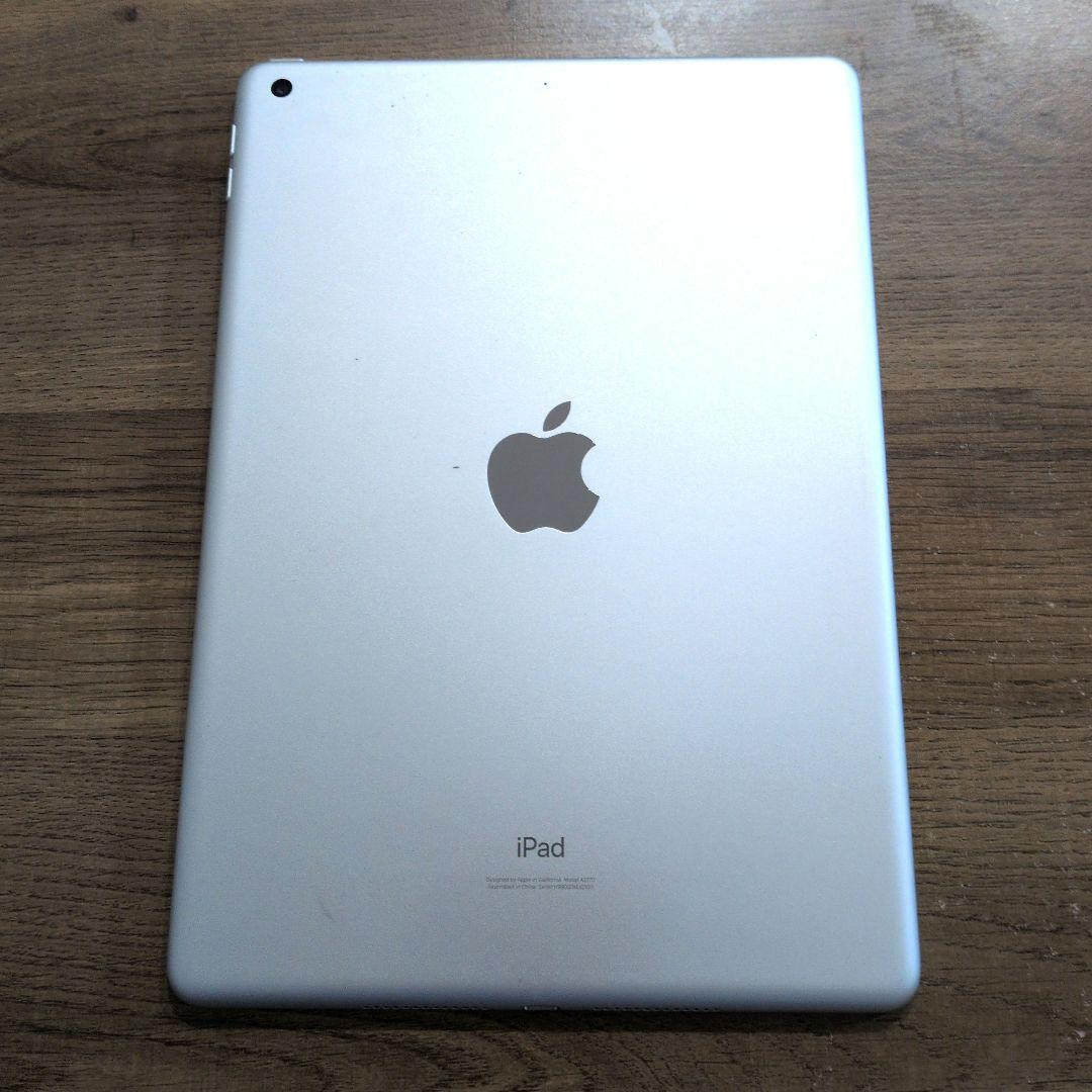 Apple iPad 第8世代 10.2インチ 32GB シルバー