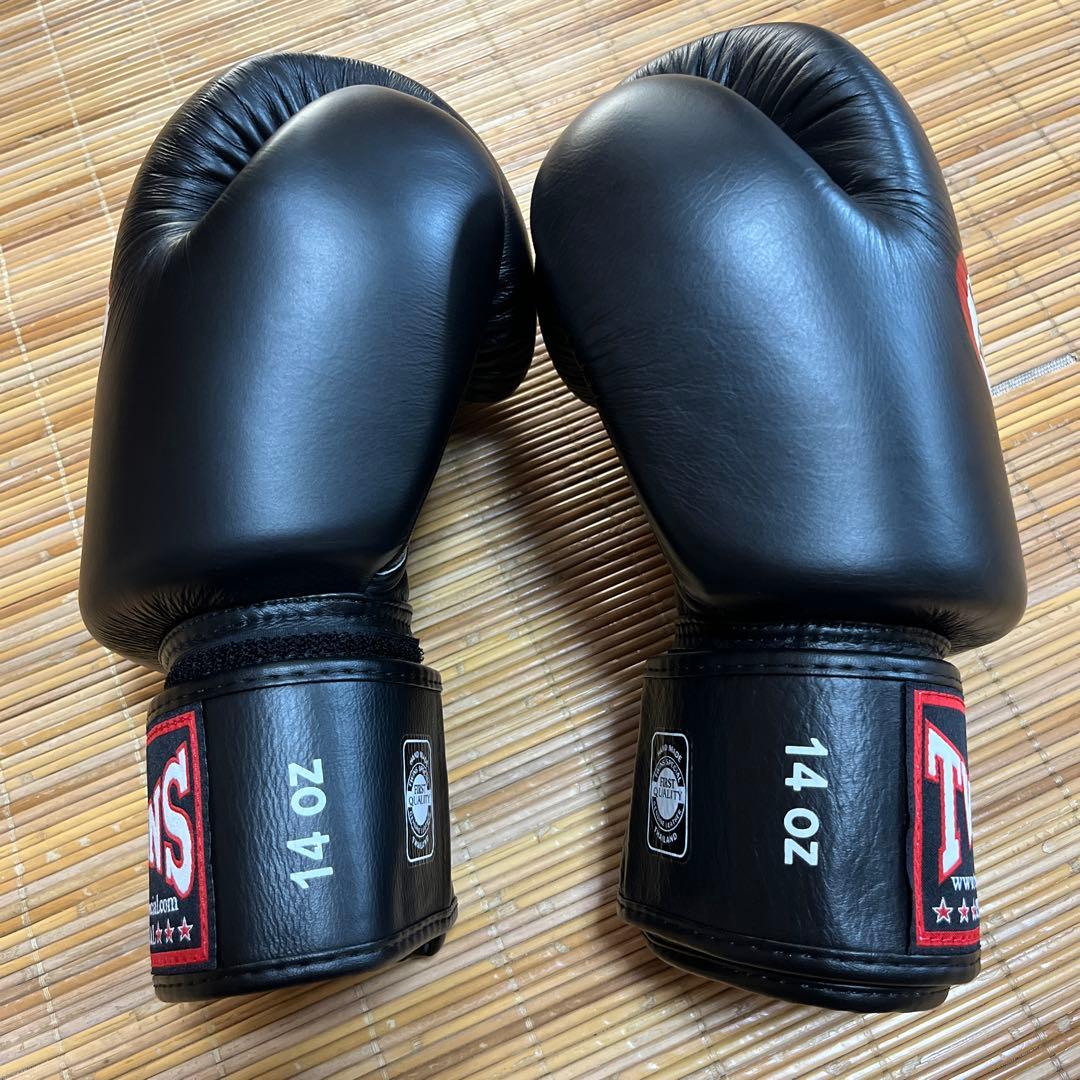 【超美品】TWINS ボクシンググローブ 14oz ツインズ14オンス