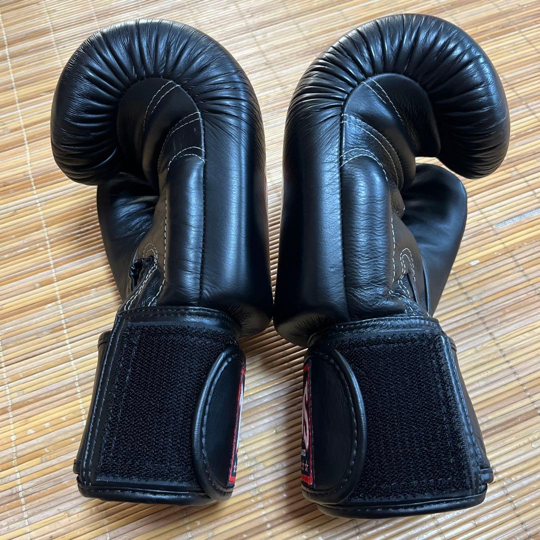 【超美品】TWINS ボクシンググローブ 14oz ツインズ14オンス