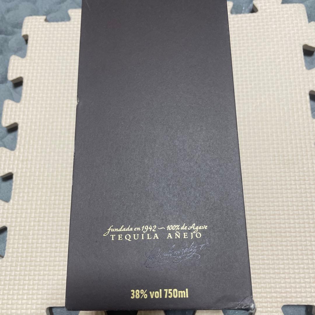 Don Julio 1942 テキーラ