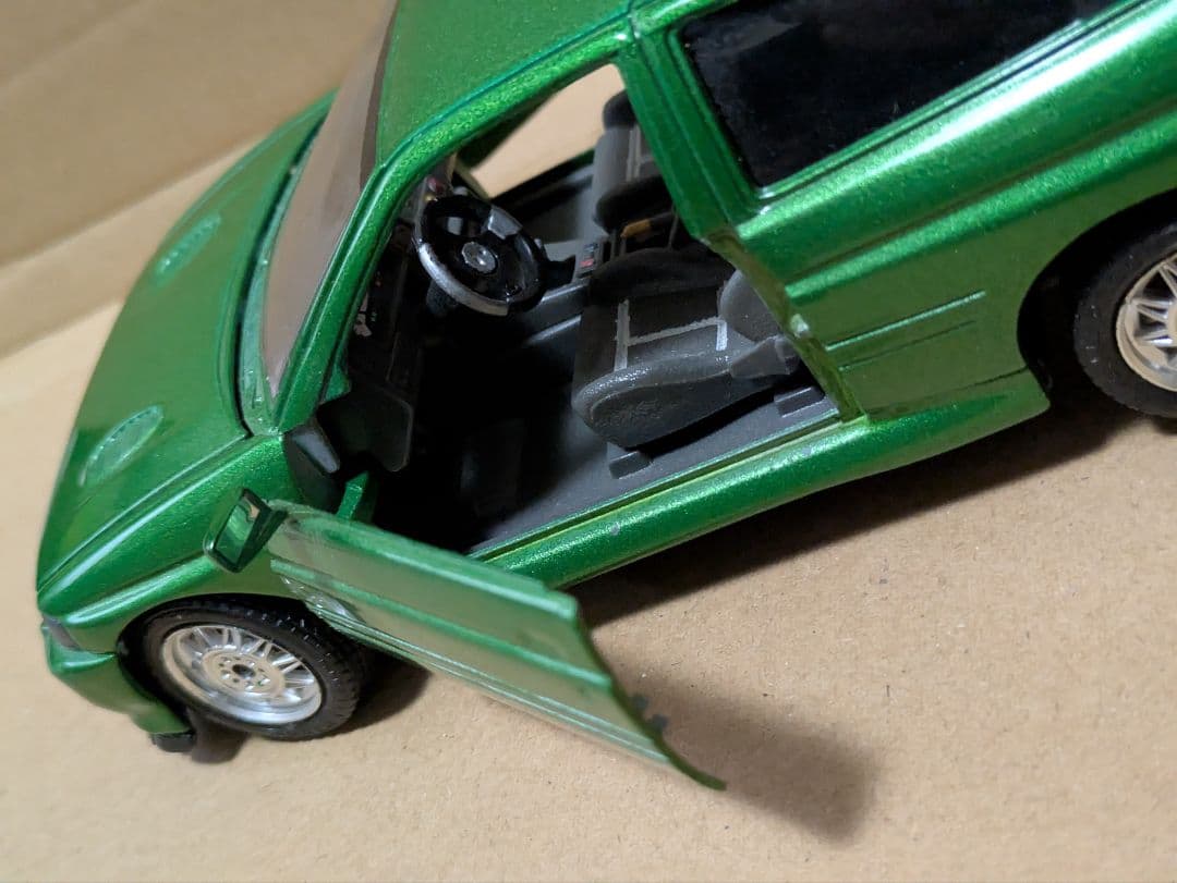 ブラーゴ　フォード・エスコート　RS　コスワース　　1/24