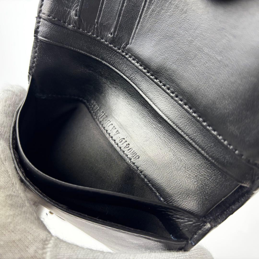 FENDIフェンディ エンボス ズッカ 三つ折り財布