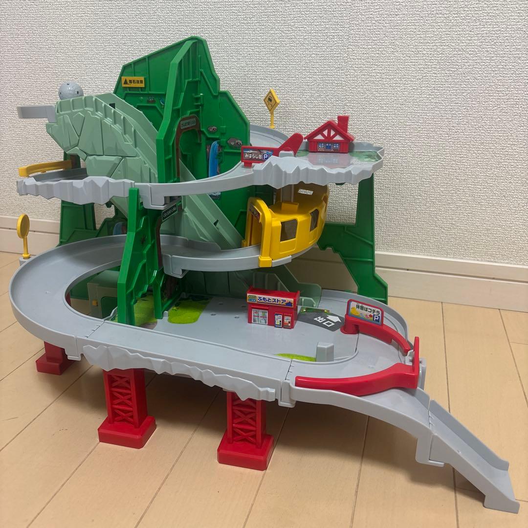 トミカまとめ　（トミカビル・高速道路・山のぼりドライブ・トミカタワー）