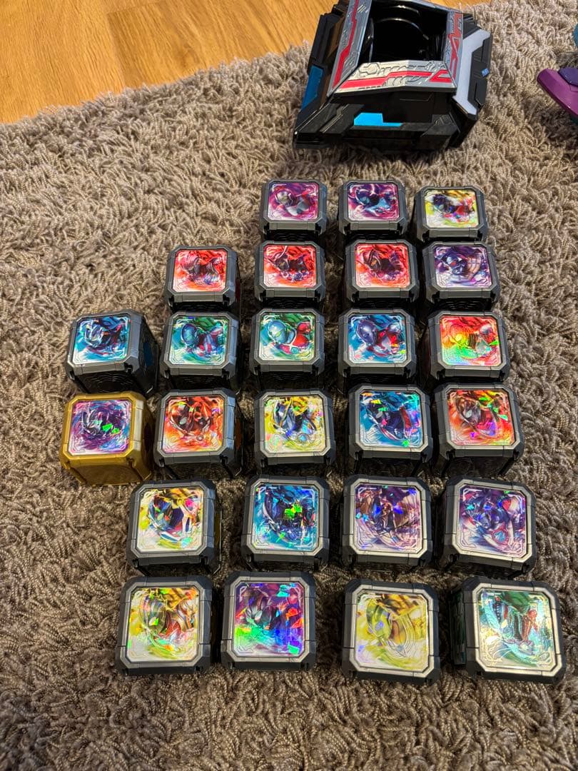 1月5日限定値引中　ウルトラマンアーク　サトゥルーアーマーキューブ他　まとめ売り