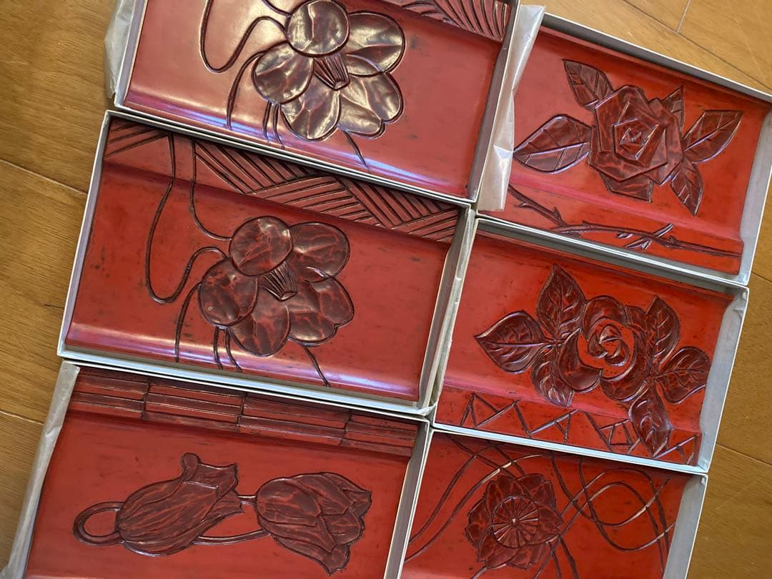 赤い漆器 膳 6枚セット 花彫刻