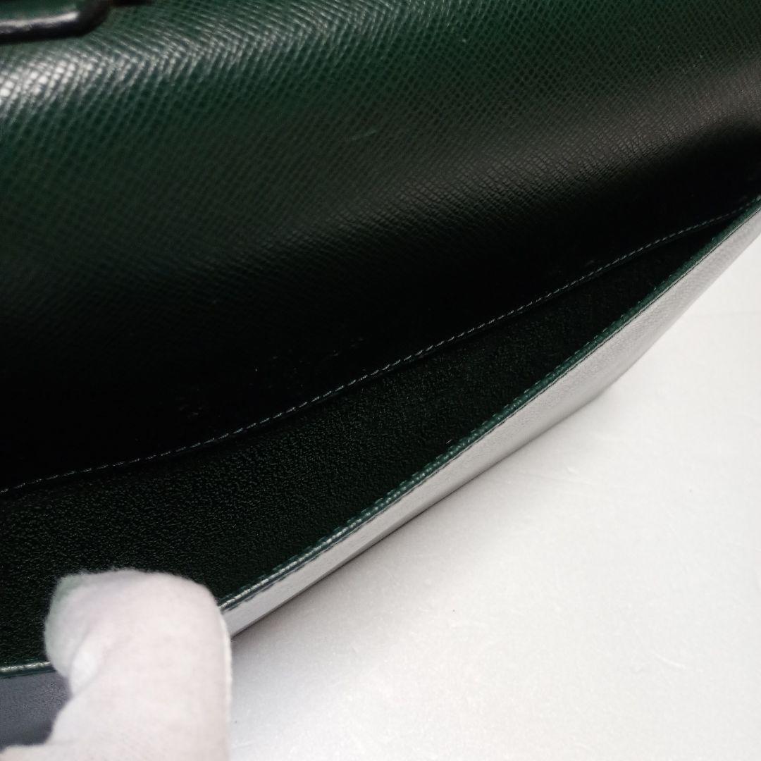 ルイヴィトン　 タイガ　ブリーフケース　グリーン ビジネスバッグ