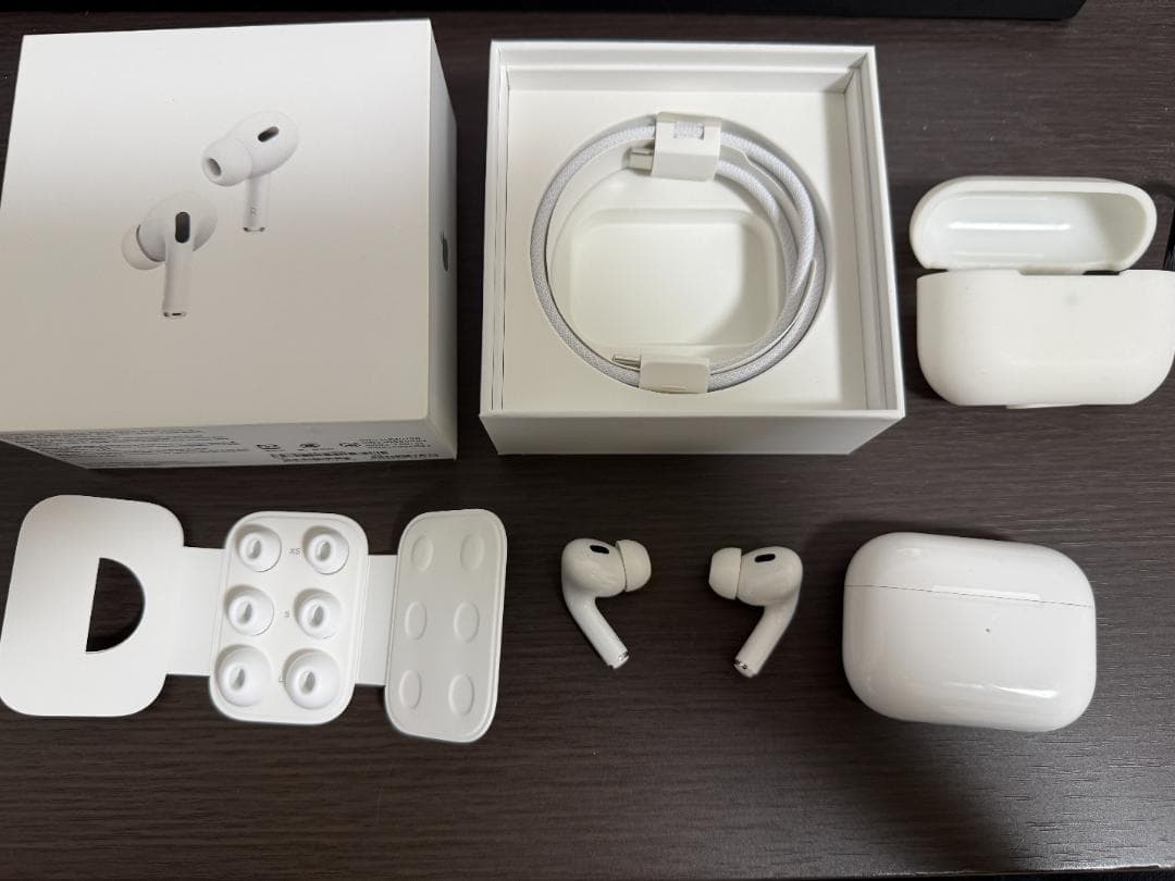 ★美品★　AirPods Pro 2 第二世代　おまけ付き