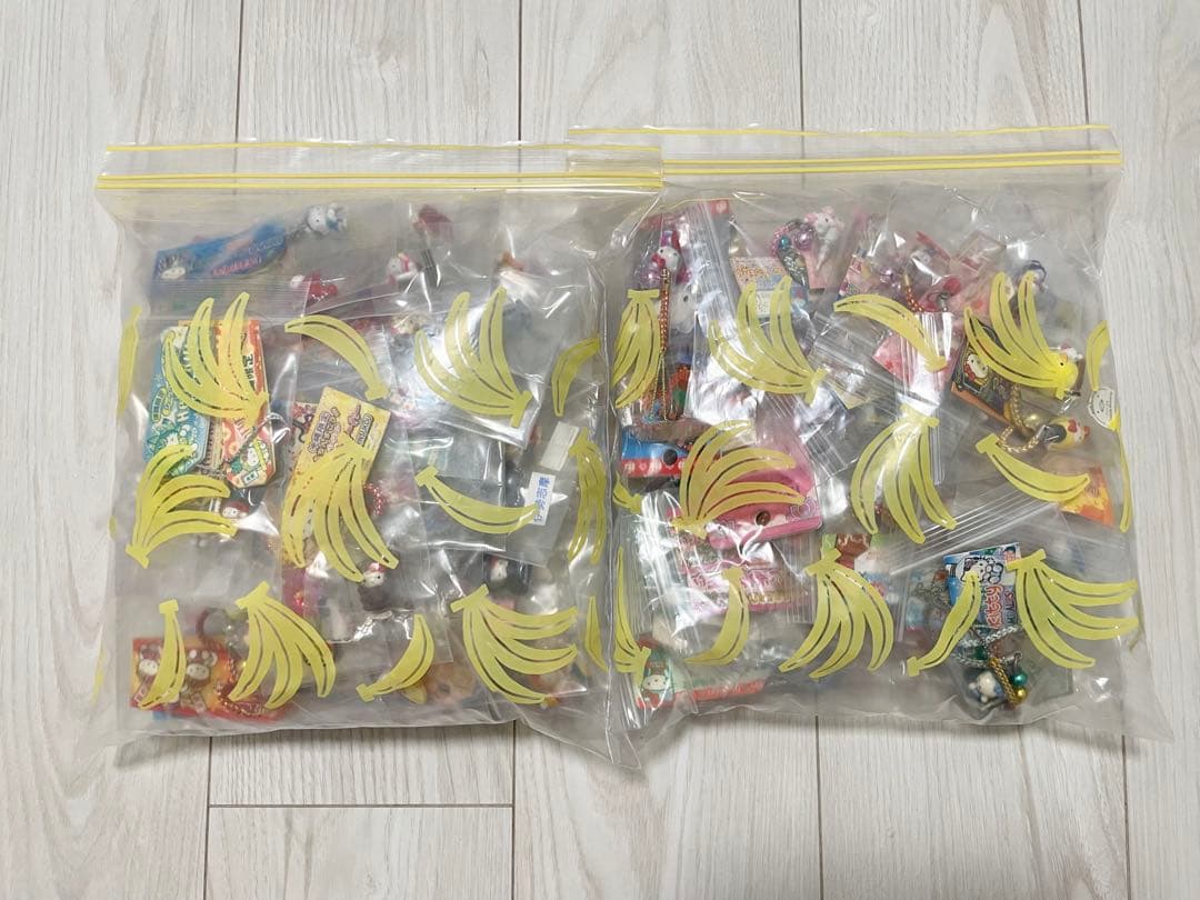 ご当地キティ　根付け　ストラップ　142点　まとめ売り