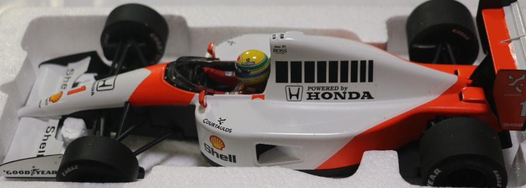 ビックスケール１／1８マクラーレン・ホンダMP4／6　セナ・コレクション　中古品