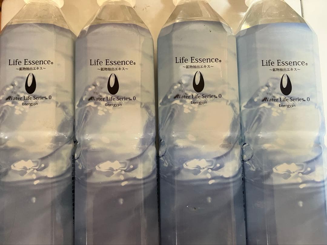 Life Essence. ミネラルウォーター 600ml 4本