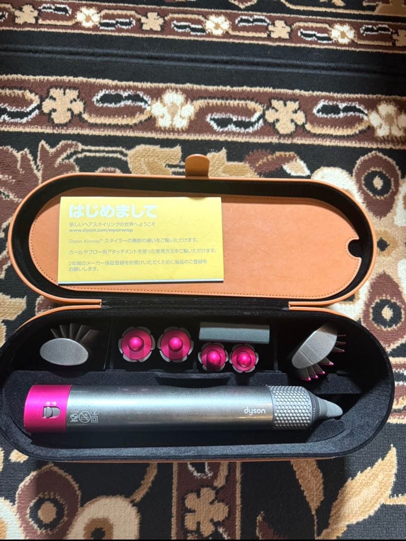 ダイソン Dyson Airwrap Volume+Shape ドライヤー　付属