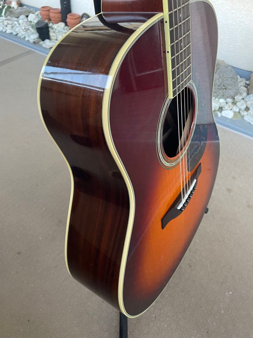 YAMAHA 、ＬＬ6、エレキ・アコースティック・ギター、サンバースト、美品。