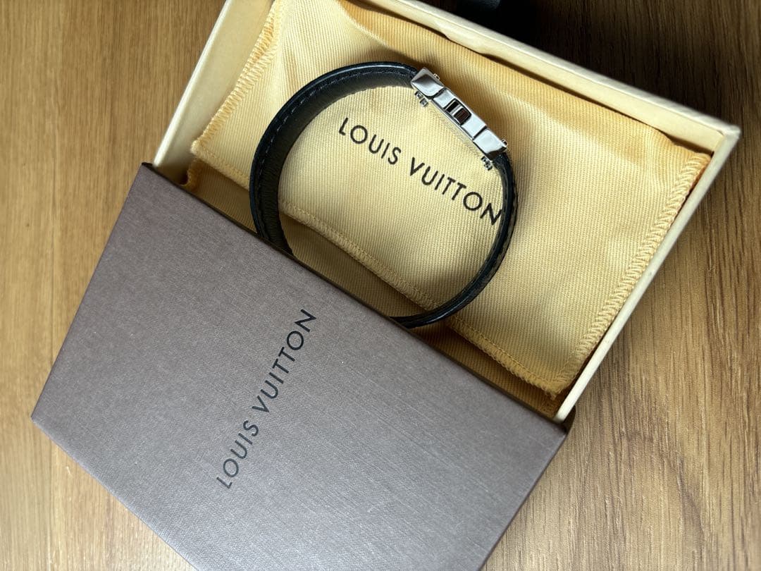 ルイ・ヴィトン　バングル　ダミエ　美品　箱、紙袋付き