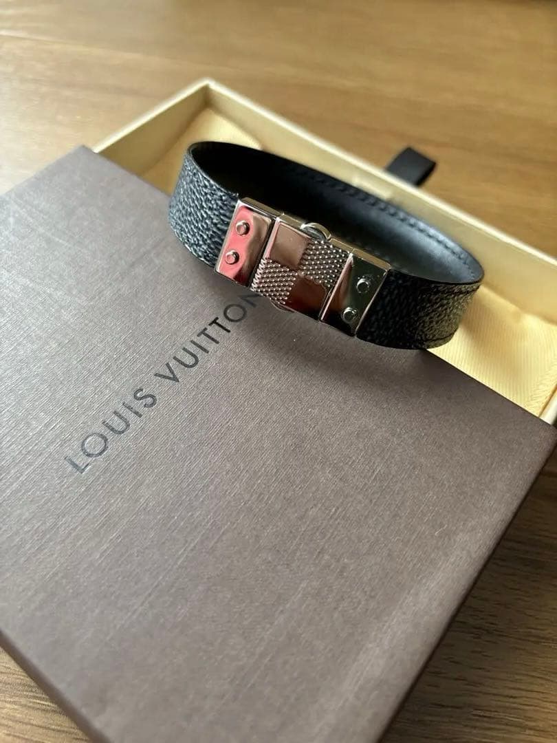 ルイ・ヴィトン　バングル　ダミエ　美品　箱、紙袋付き