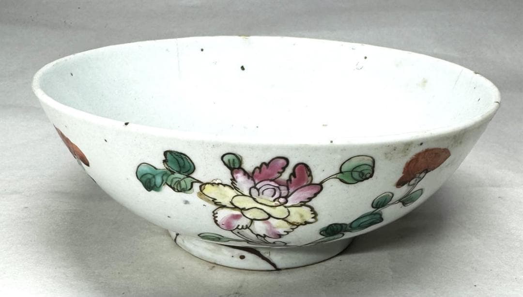 清 同治時代 粉彩花卉紋碗 歴史唐物 琺瑯彩 伝世品焼物 ウブ品 WWTT003