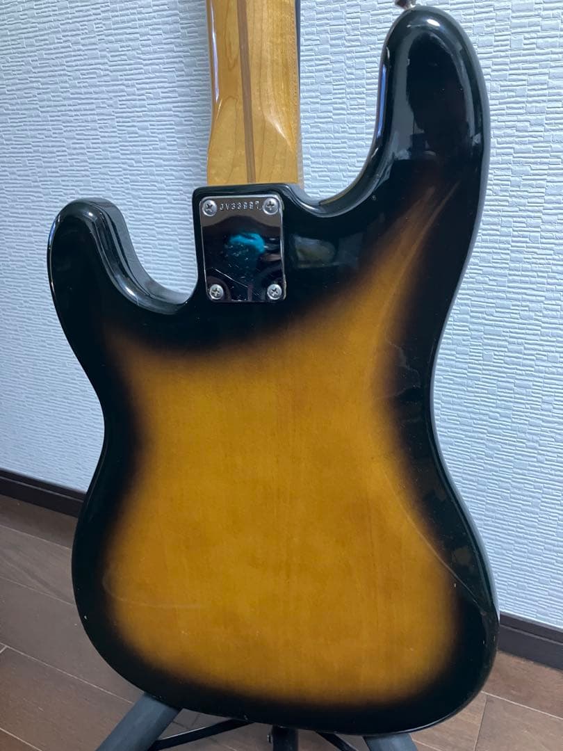 専用　超貴重Squier フェンダージャパンPRECISIONベースJVシリアル