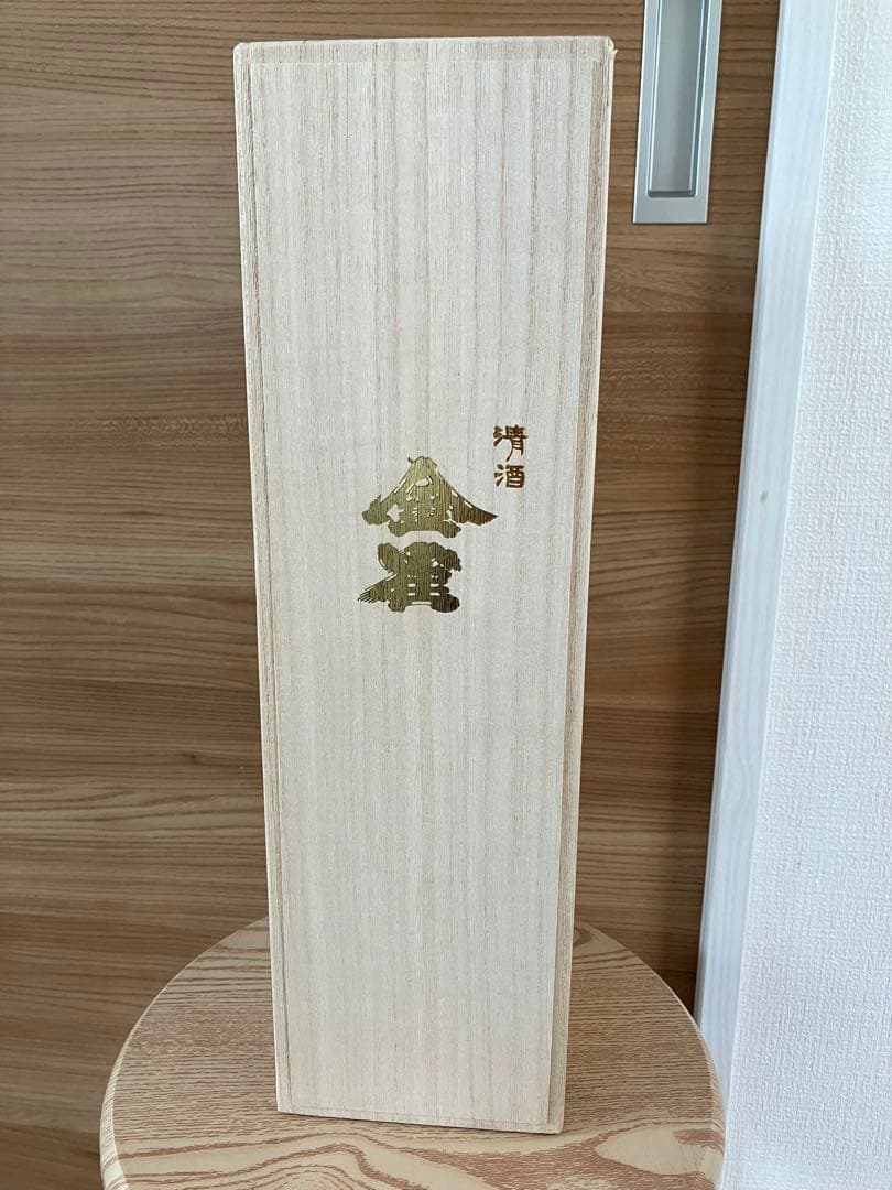 純米大吟醸 金雀飛翔 1800ml 木箱入り