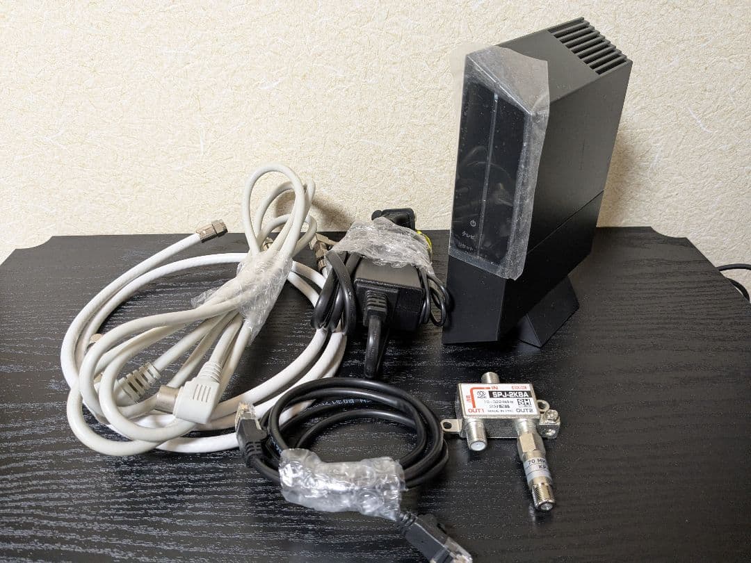 ワイヤレステレビチューナー　XIT-AIR100w　分配器付き