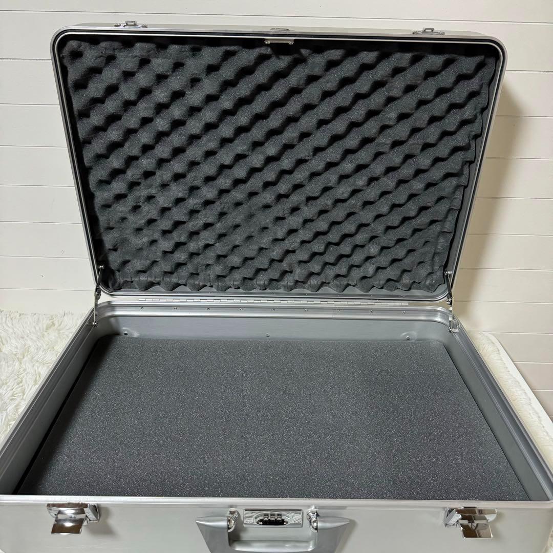 未使用・希少⭐️ゼロハリバートン　カメラケース　アタッシュケース　大容量　アルミ