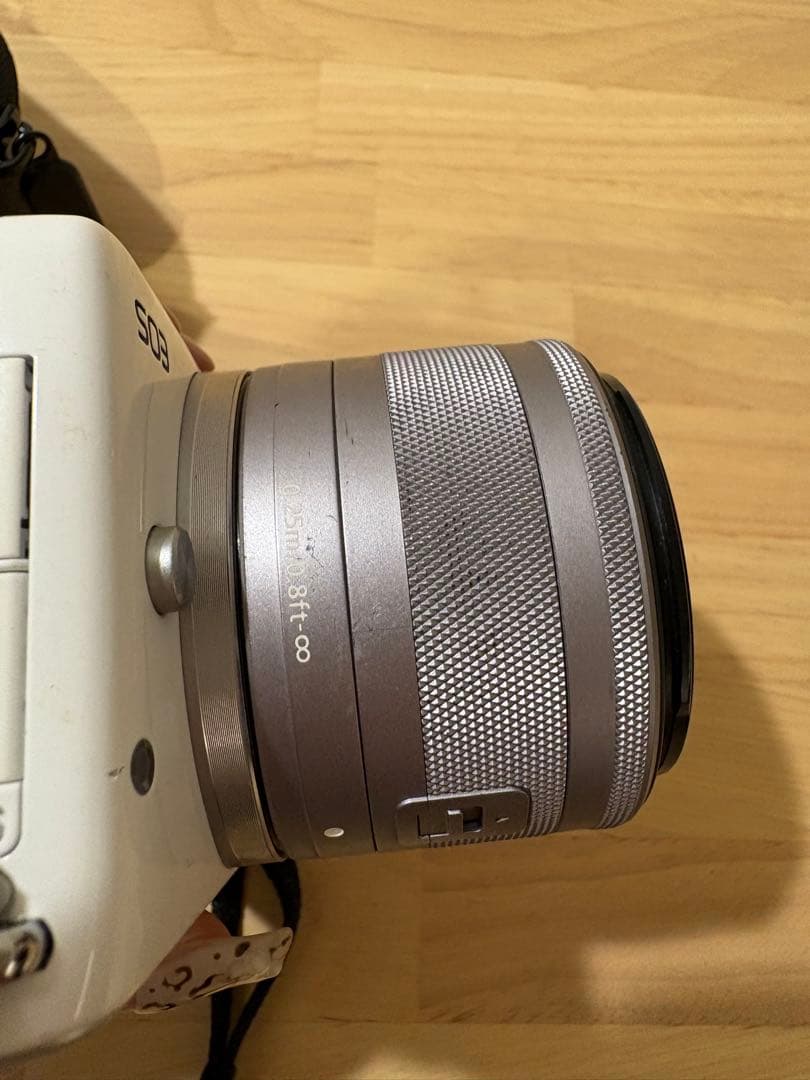 【限定値引き】Canon EOS M10ダブルレンズキット SDカード64G付き