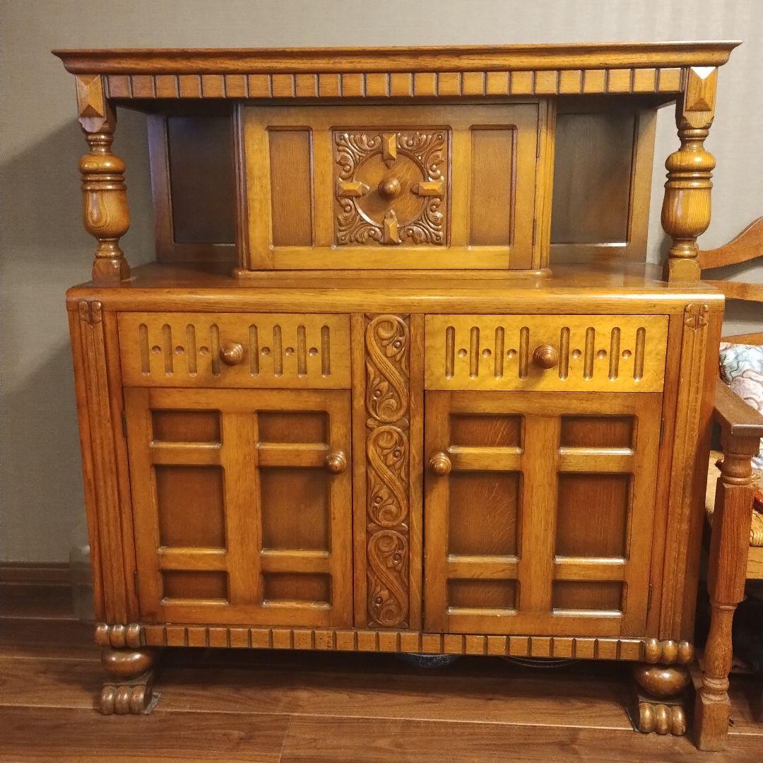 アンティーク家具♥キャビネット♥サイドボード♥イギリス家具♥カップボード