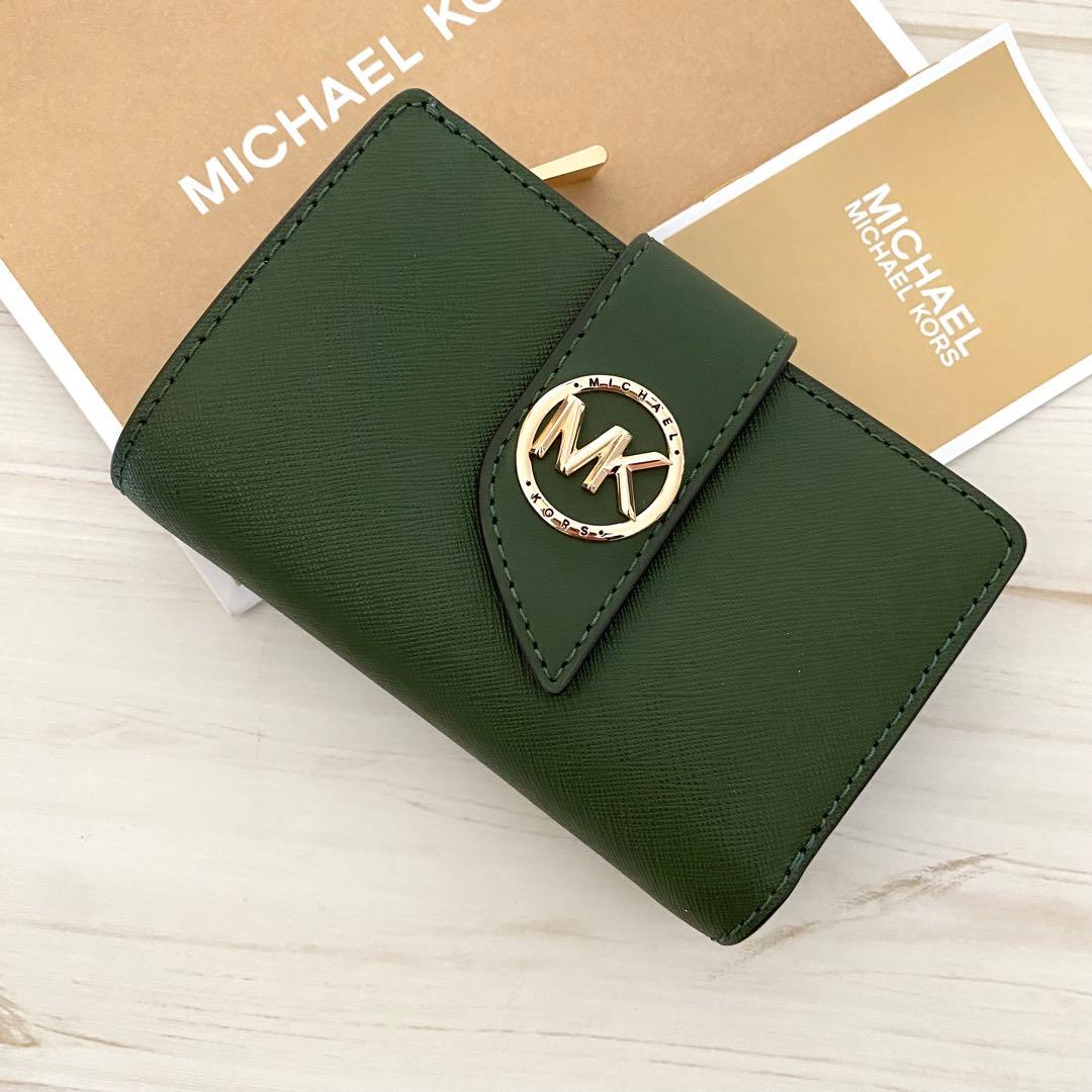 新品 MICHAEL KORS 折り財布　アマゾングリーン 二つ折り財布