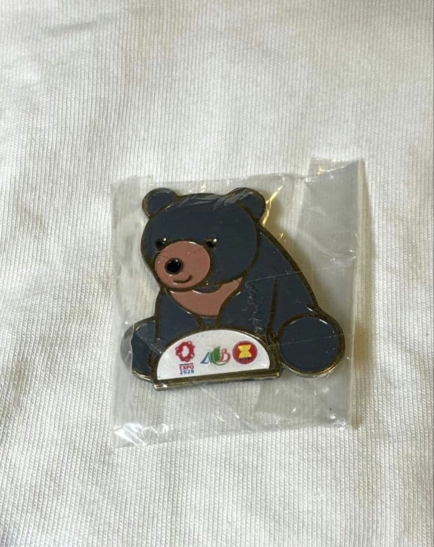 【アセアン非売品・限定品】トレイルチャレンジピンバッジ　クマ