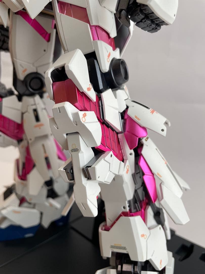 PG 1/60 ユニコーンガンダム　塗装済完成品