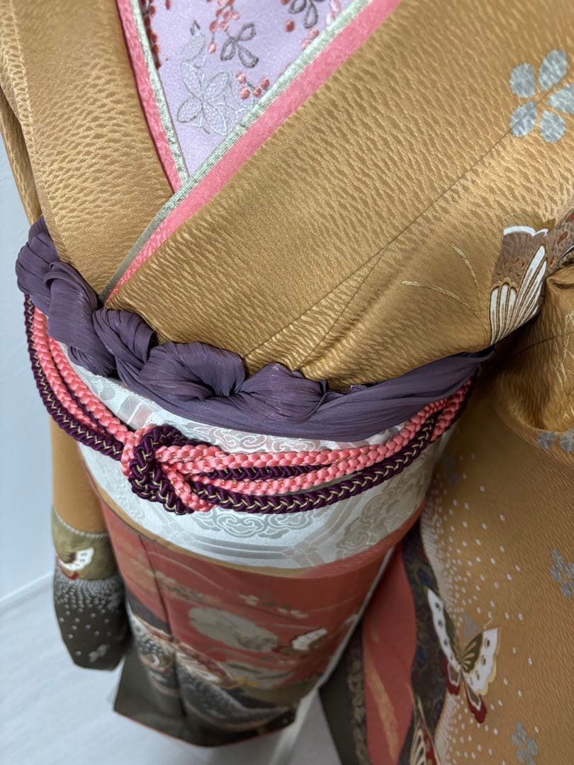 正絹振袖フルセット　豪華金彩　縁起柄金色 オレンジ 蝶模様　成人式