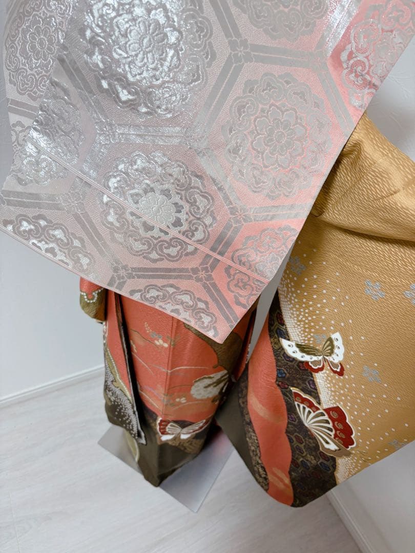 正絹振袖フルセット　豪華金彩　縁起柄金色 オレンジ 蝶模様　成人式