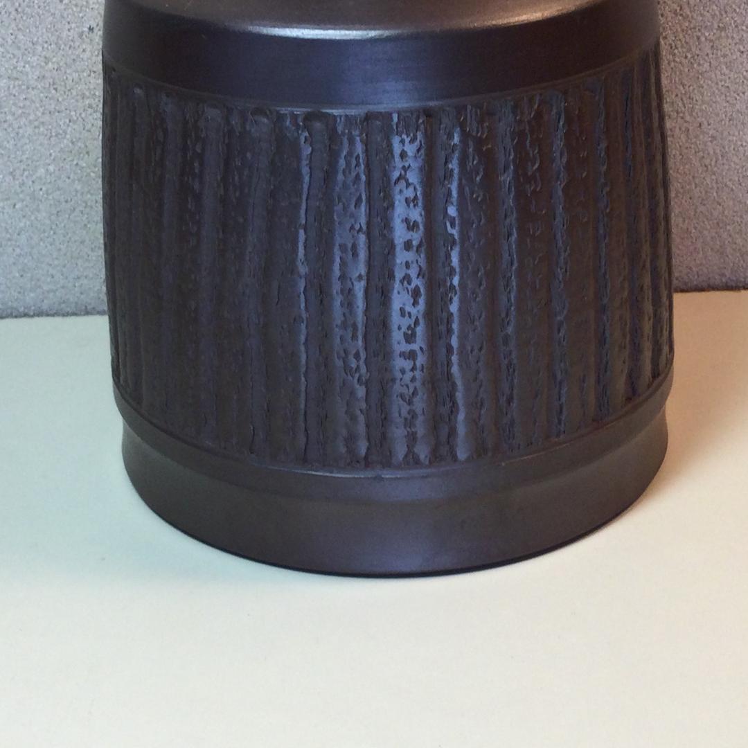 陶芸　手作り陶器　線文花入れ