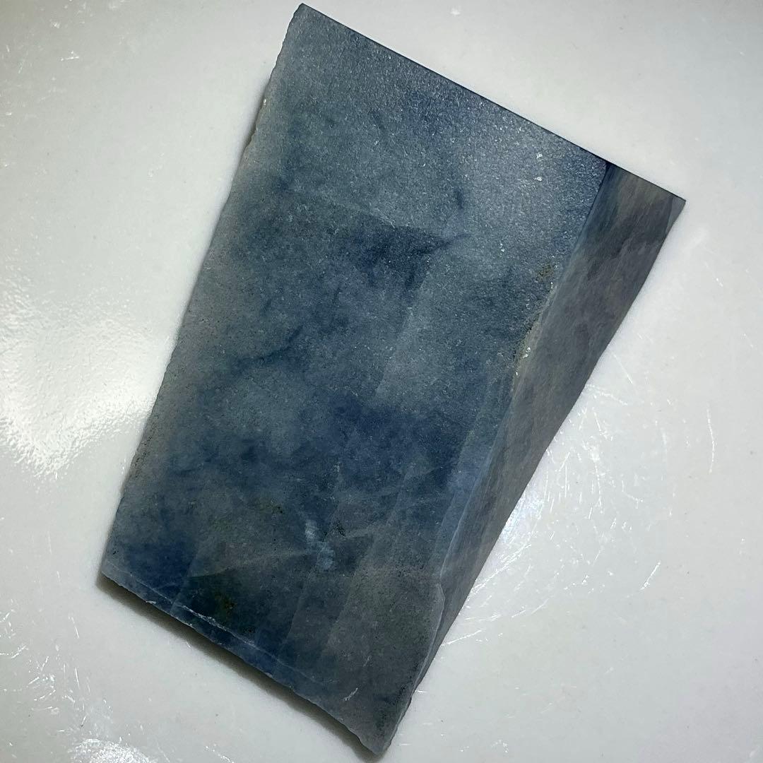 コン沢翡翠　マニア向け究極のカット原石（135）