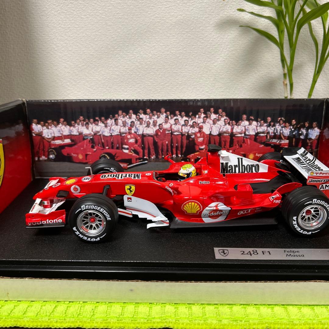 Ferrari 248 F1 Felipe Massa ミニカー1/18