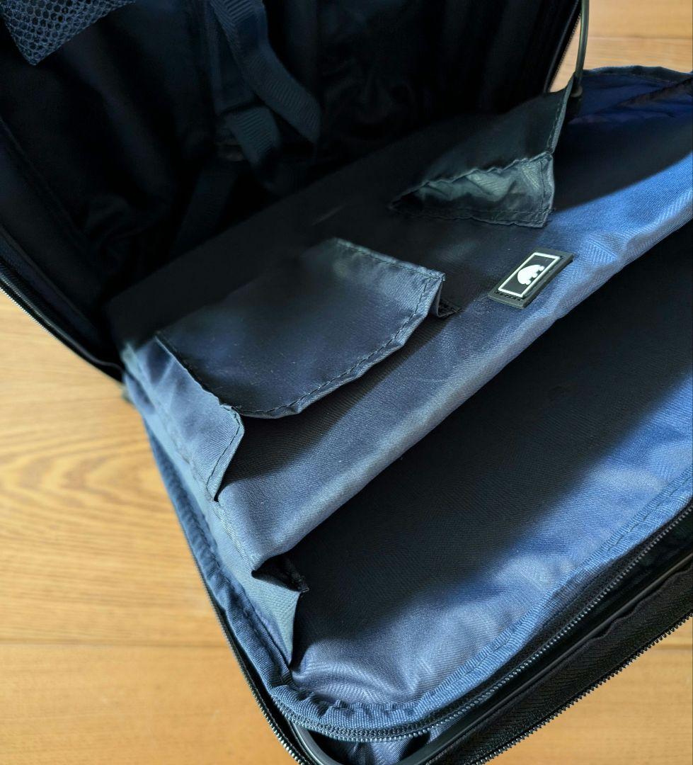 BERMAS☆インターシティ　ロッカー　機内持ち込み　22L