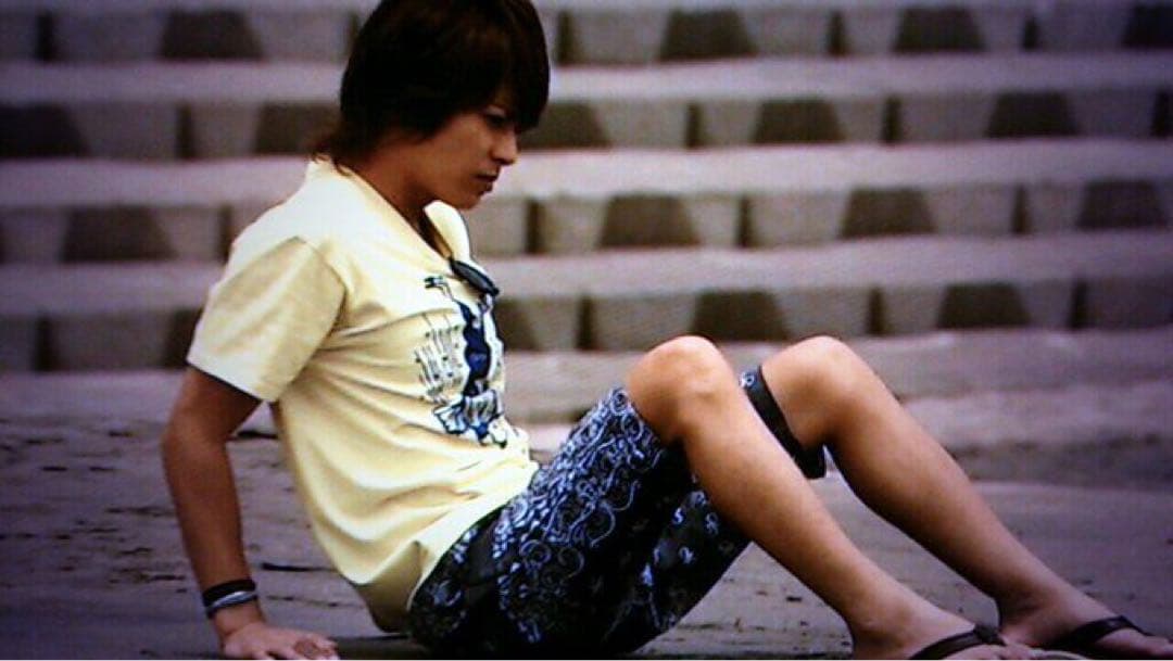 supreme チアガール　イエロー　T シャツ サマーヌード　山下智久　着用