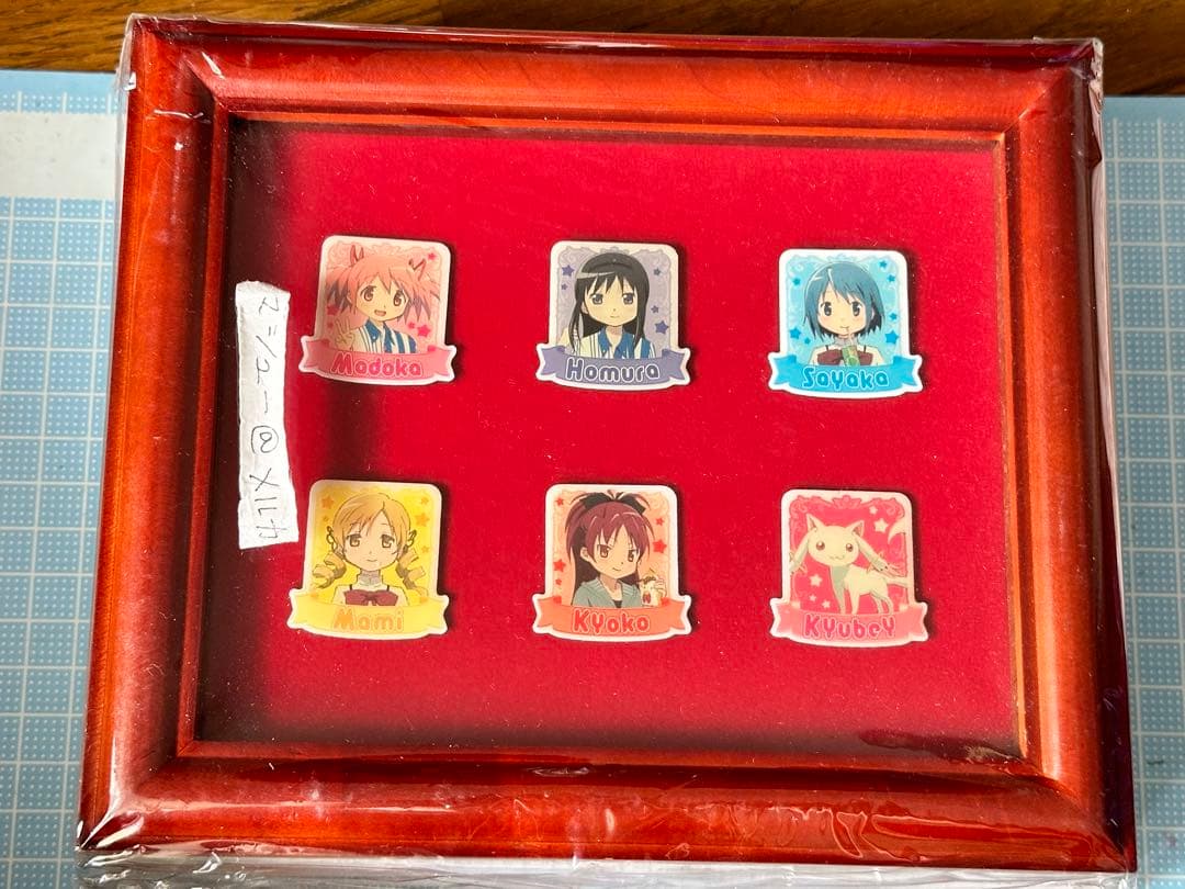 劇場版 魔法少女まどか☆マギカ　まどマギ　ローソン　前売り券　ピンズ　ピンバッジ