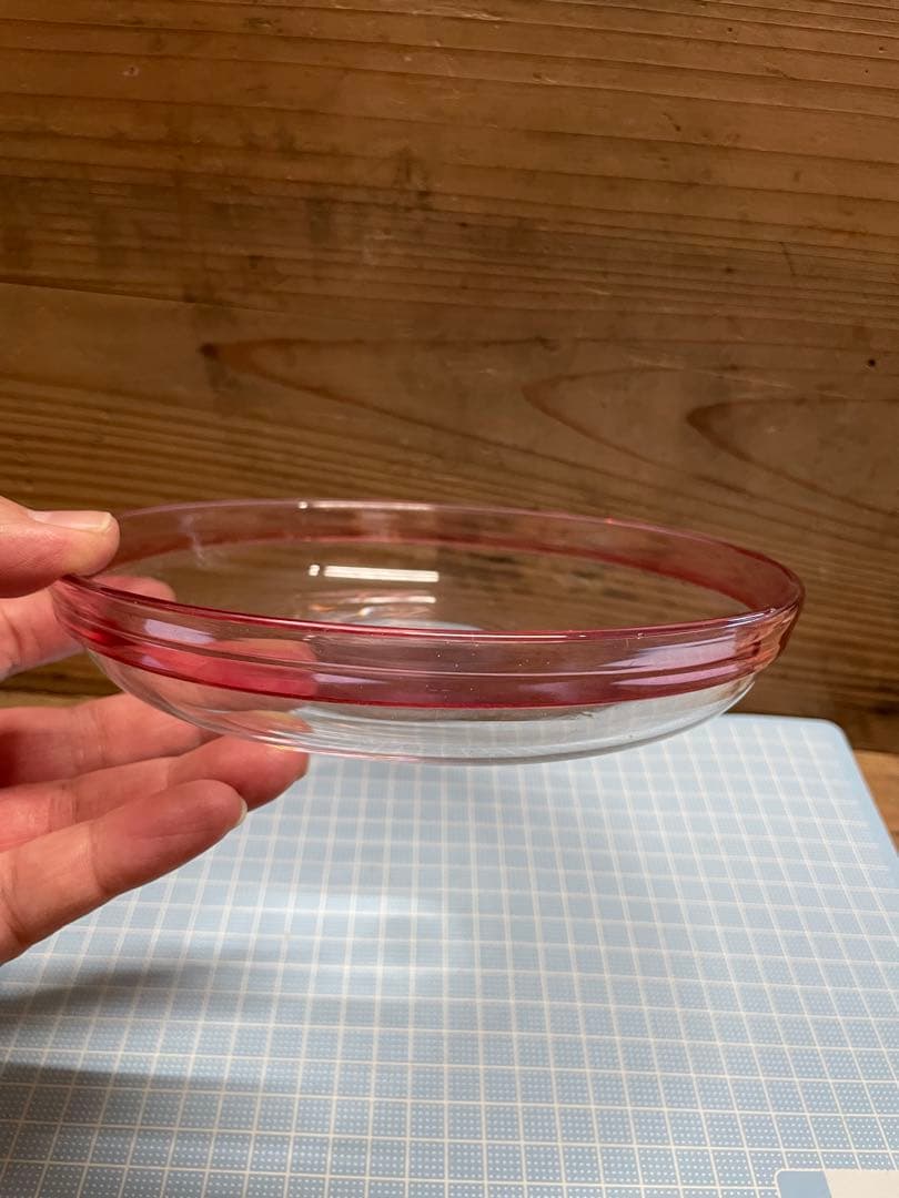 レトロ　ガラス皿【m1495 大正ガラス　明治　吹きガラス　骨董　ウランガラス】