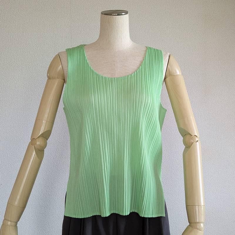 イッセイミヤケ◆PLEATS PLEASE◆薄黄緑◆タンクトップ♯4(7223)