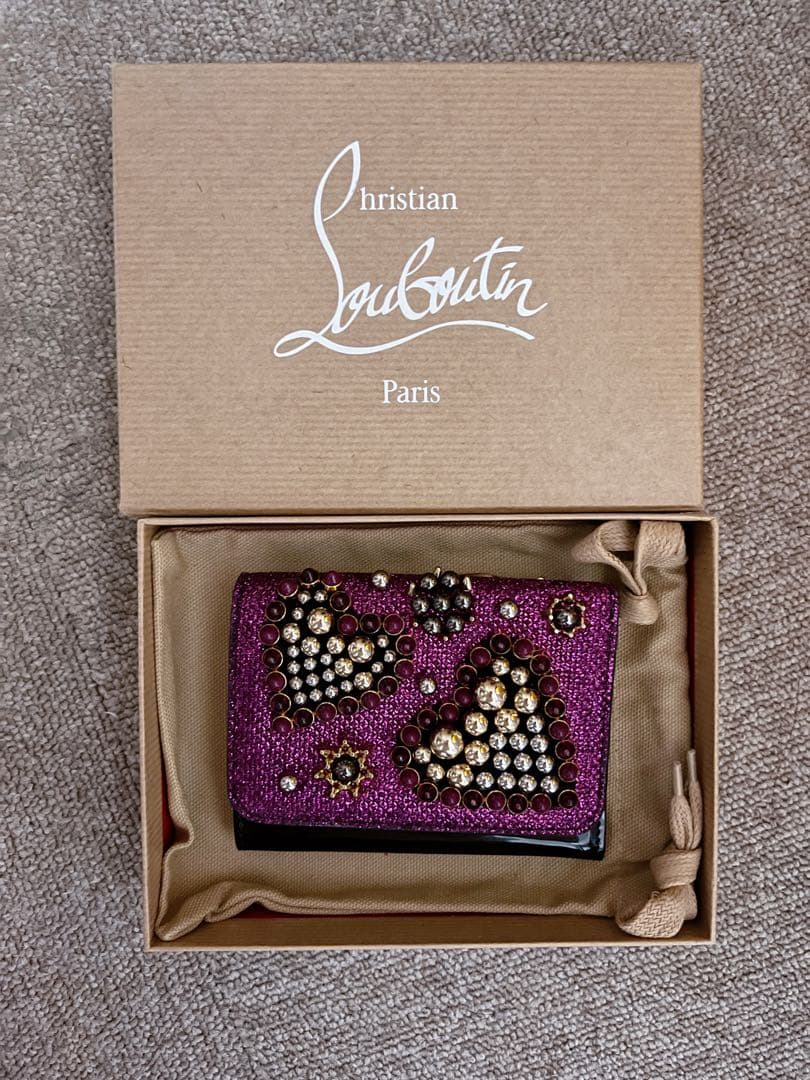 クリスチャンルブタン バレンタイン限定　三つ折り財布