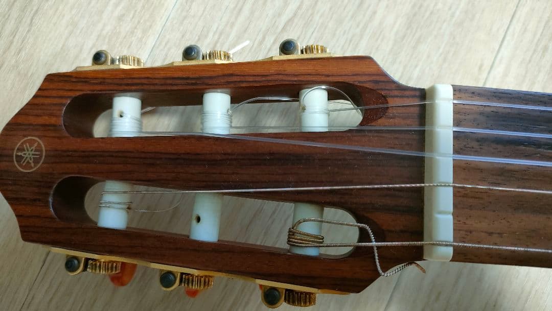 ヤマハ　サイレントギター　クラシックギター SLG-100N