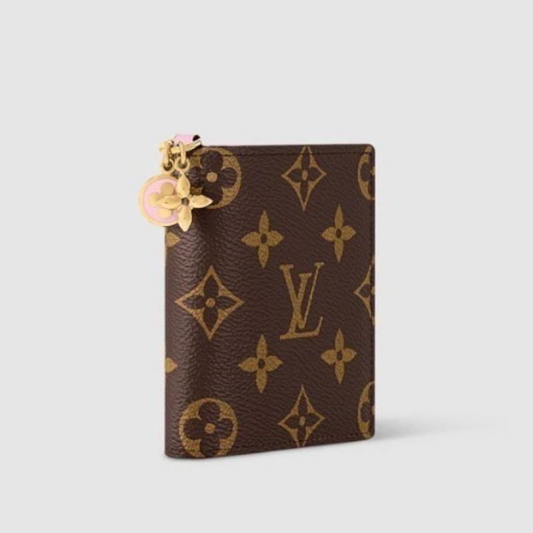 【本日限定価格】Louis Vuitton ルイヴィトン チャーム付き 財布