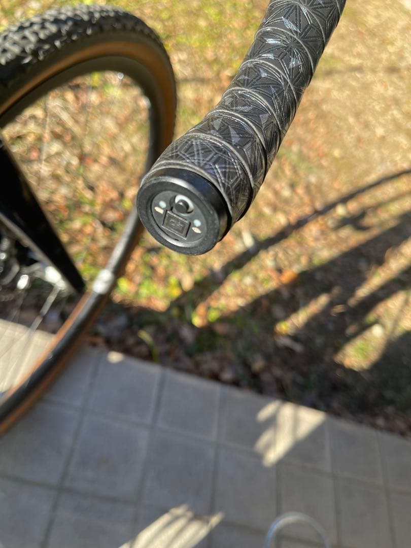 自転車本体 Atsushi GIANT REVOLT ADVANCED2GRX Di2