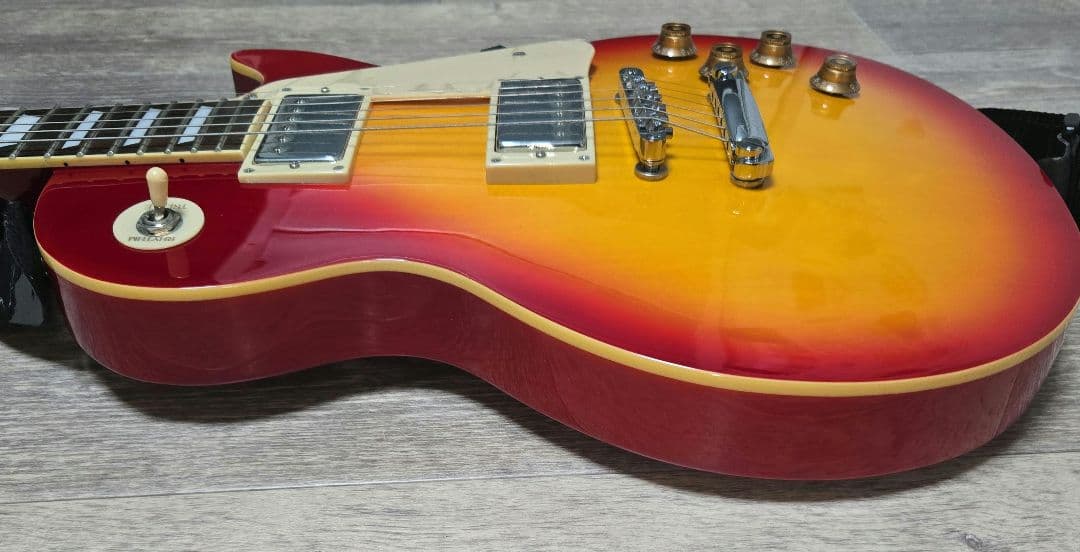 B*u様 Photogenic エレキギター サンバースト