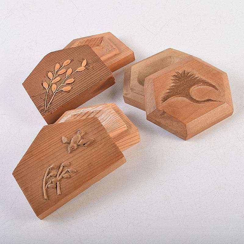 茶道具　木彫　月形香合　稲香合など　５点まとめて　V　R9255