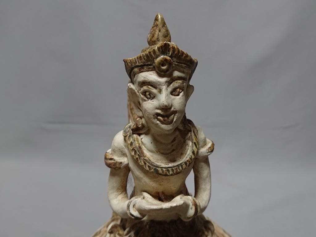 タイ　スワンカローク 白濁釉渇彩 霊鳥神像形 水注　15～16世紀