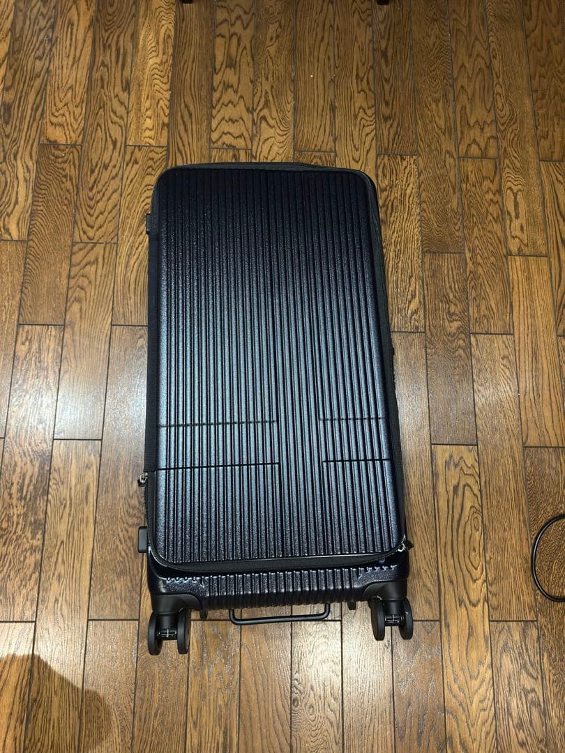 イノベーター Innovator スーツケー