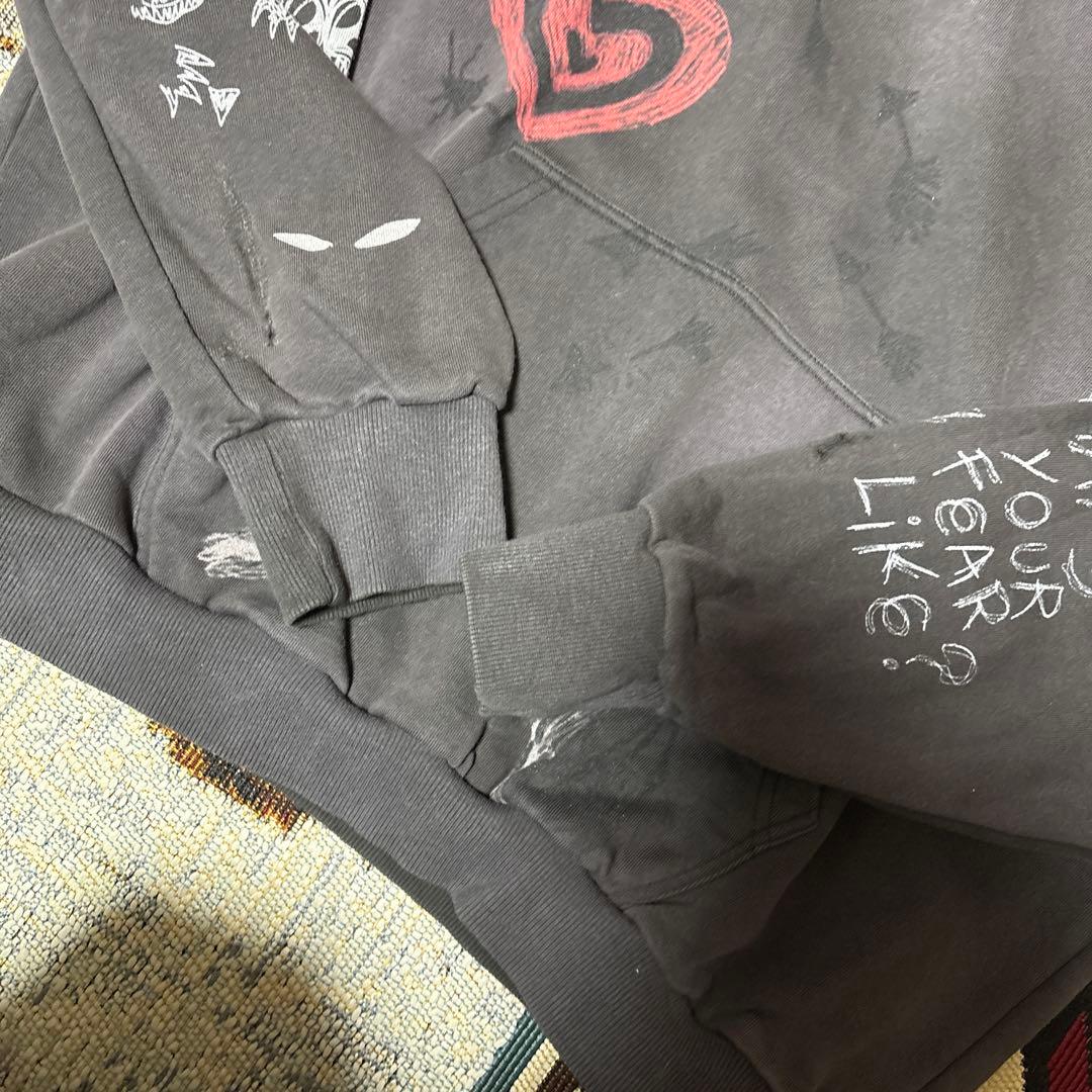 Damiano David x Nubian フーディ 即完売商品