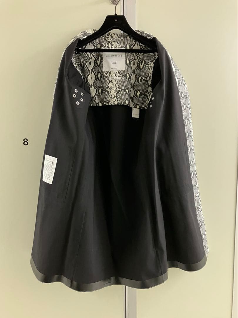 【MACKINTOSH×HYKE】パイソン柄 チェスター コート